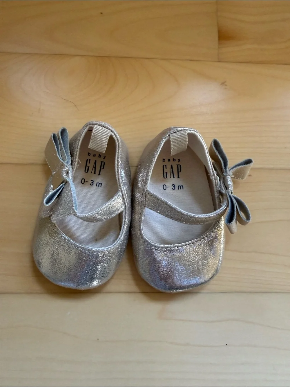 GAP Silver Glitter Bow Mary Jane Baby Shoes